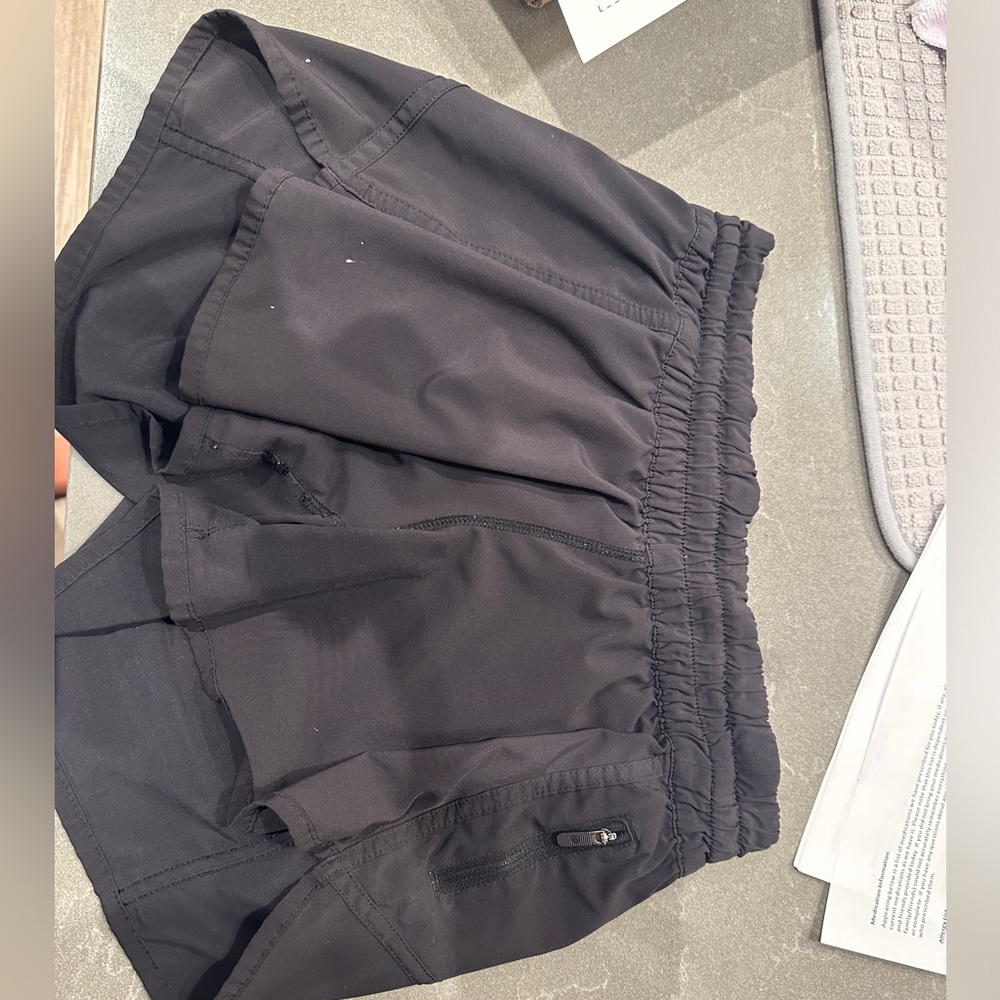 Size 4 black lulu high rise shorts
